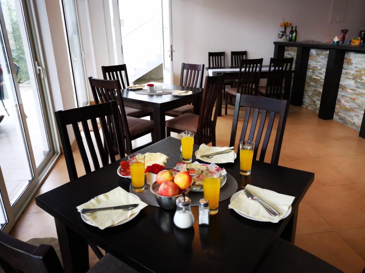 Apartmani Smiljanic Starigrad Paklenica Εξωτερικό φωτογραφία