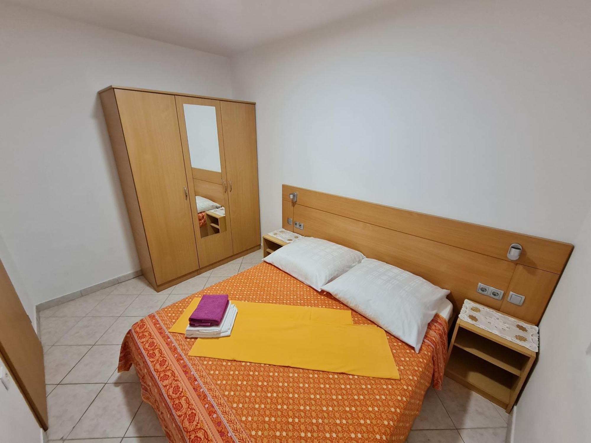 Apartmani Smiljanic Starigrad Paklenica Δωμάτιο φωτογραφία