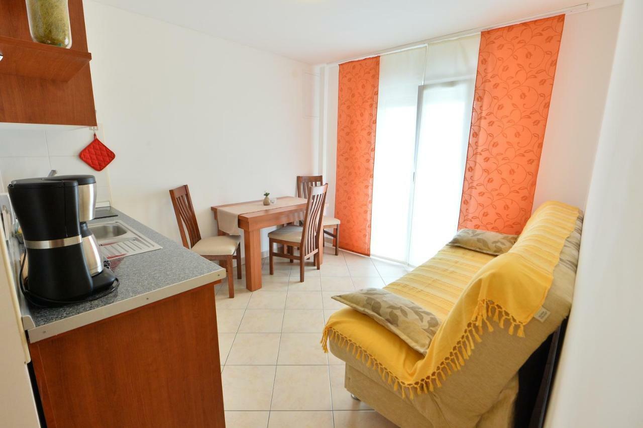 Apartmani Smiljanic Starigrad Paklenica Εξωτερικό φωτογραφία