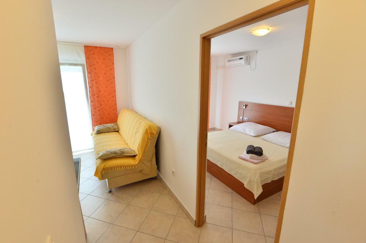 Apartmani Smiljanic Starigrad Paklenica Εξωτερικό φωτογραφία