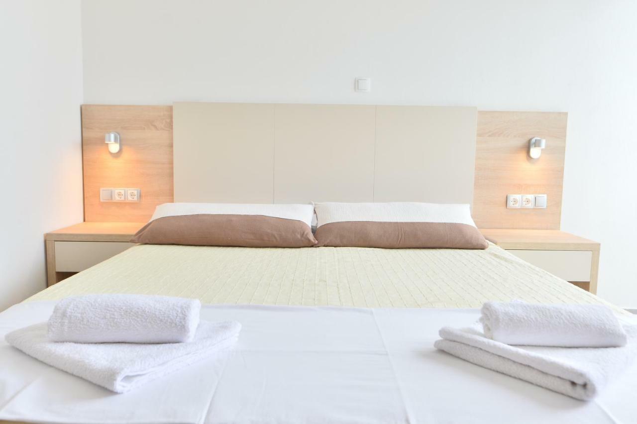 Apartmani Smiljanic Starigrad Paklenica Εξωτερικό φωτογραφία